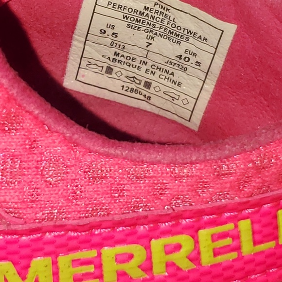 Pre-owned pair of Women's Merrell Crush Glove neon pink size 9.5 US - Picture 3 of 11